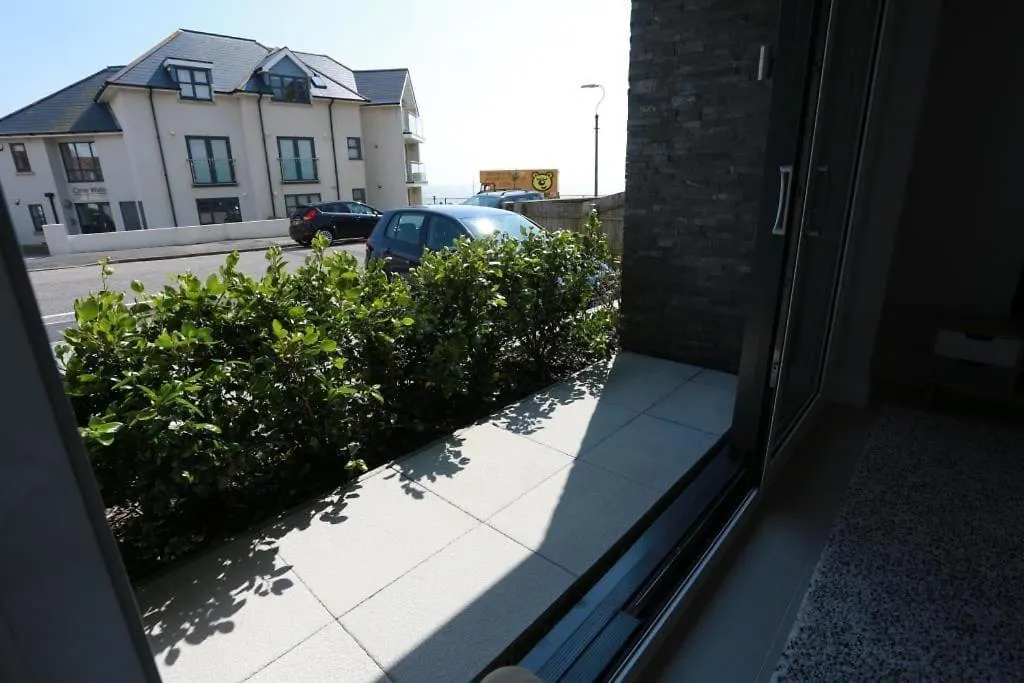 BOURNECOAST: MODERN FLAT WITH SEA VIEWS - FM6194 Apartment Bournemouth